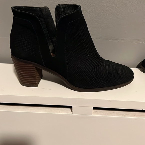 COPY - LUCKY BRAND 🍀 ankle booties - Picture 2 of 11